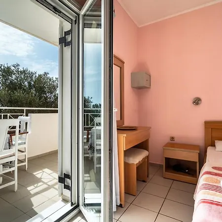 Helena Apartmán Svoronata
